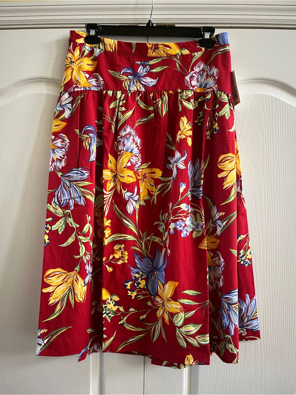 Women's Resort Poplin Drop Waist Midi Skirt - A New Day
Dark Red Floral Large